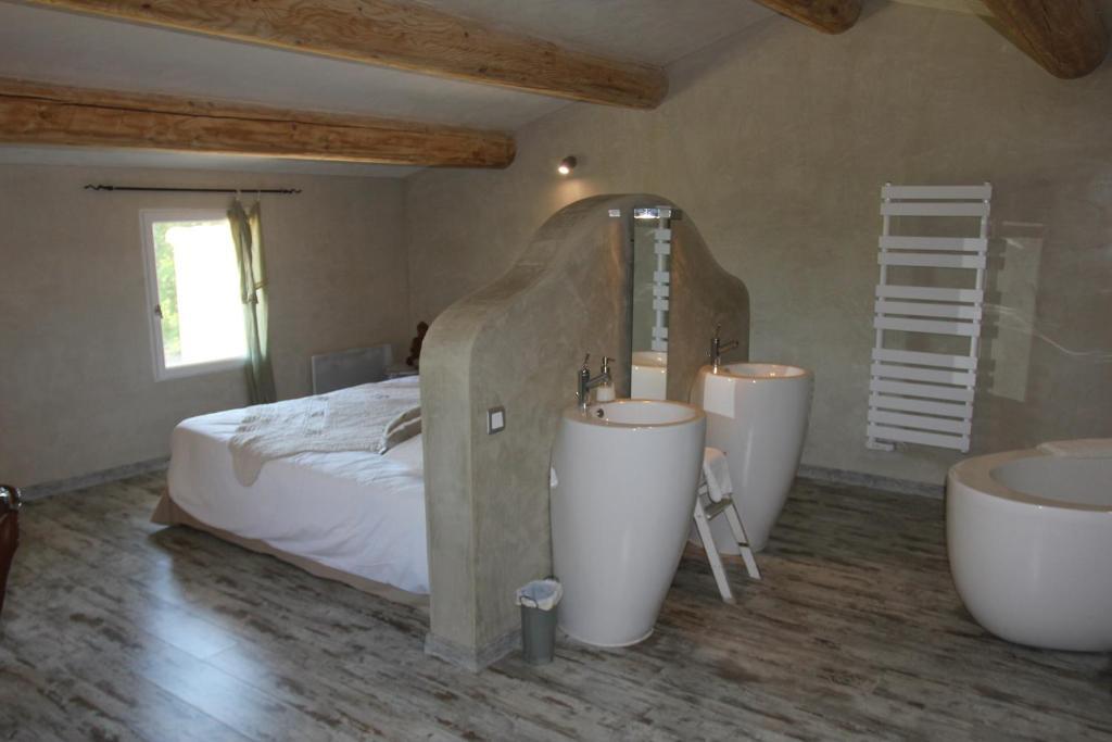 A Travers Champs Puyvert Habitación foto