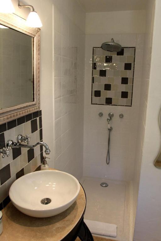 A Travers Champs Puyvert Habitación foto